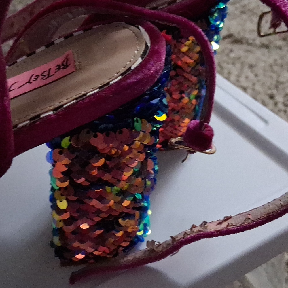 Betsey Johnson Iliana velvet sequin heels - Picture 3 of 9
